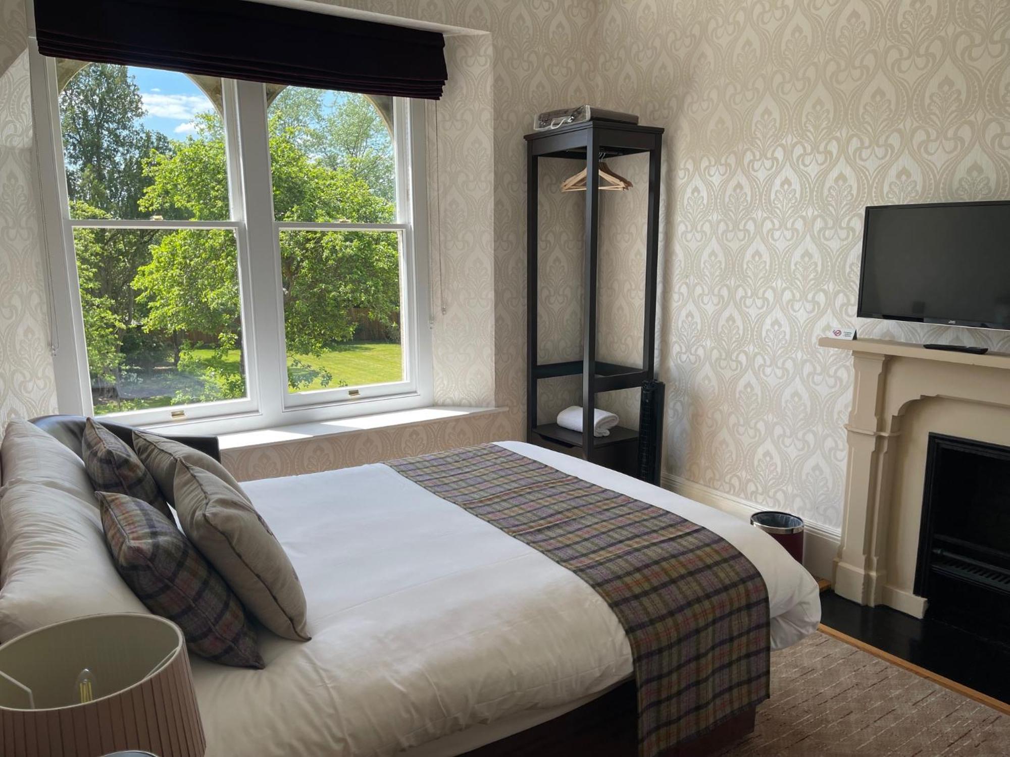 The Rectory Lacock - Boutique Bed And Breakfast מראה חיצוני תמונה